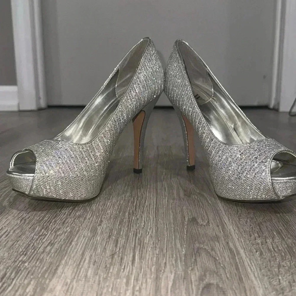 🔴Worthington heels - Picture 6 of 7